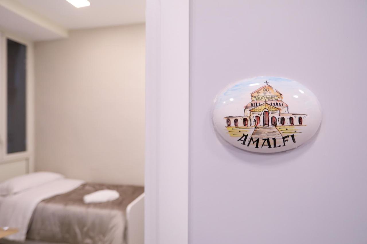 Residenza Esposito Economy Rooms Nápoly Kültér fotó